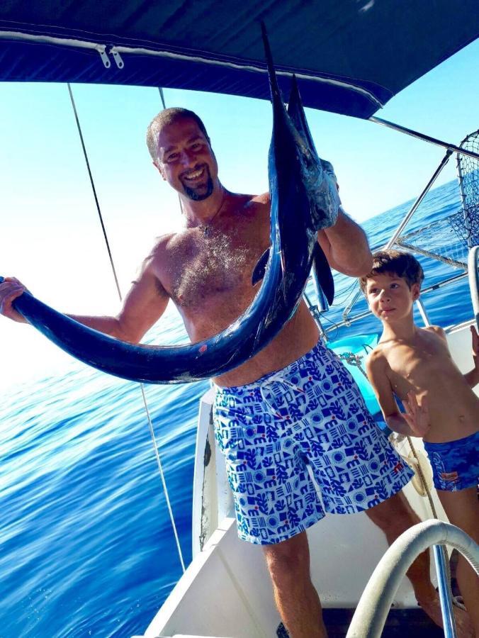 Botel Indigo Pieta